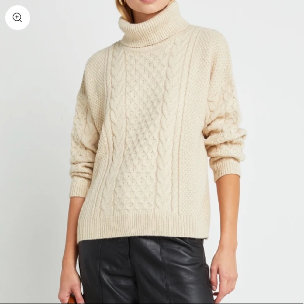 Chunky cable knit sweater oversized